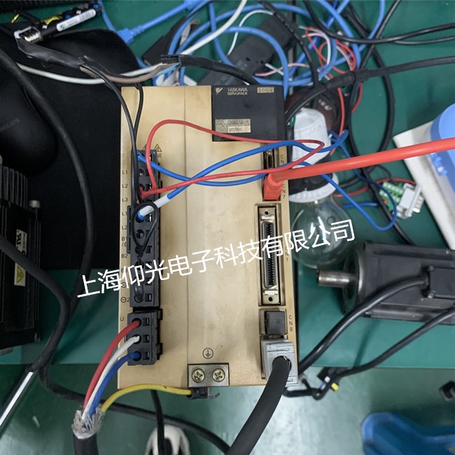安川伺服驱动器SGDV-120A01A002000报警b33报警维修