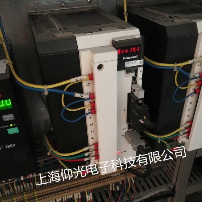 松下伺服驱动器维修MFDKTB3A2CA1报警显示Err 15.0修理