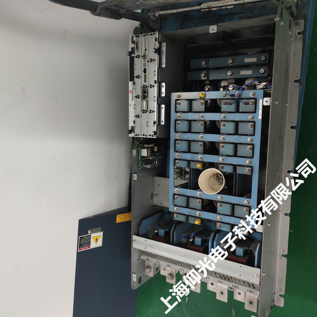 BaumUller鲍米勒BM4413伺服驱动器维修报警