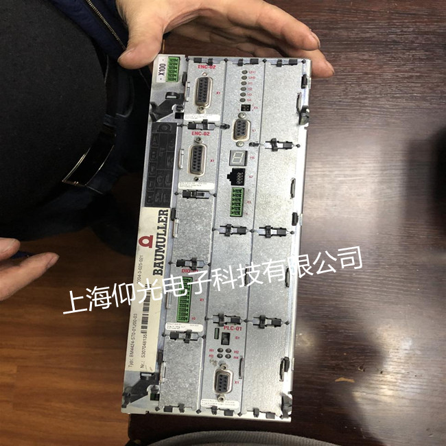 包米勒伺服驱动器维修BM4424-ST0-01200-03报H1上电亮黄灯
