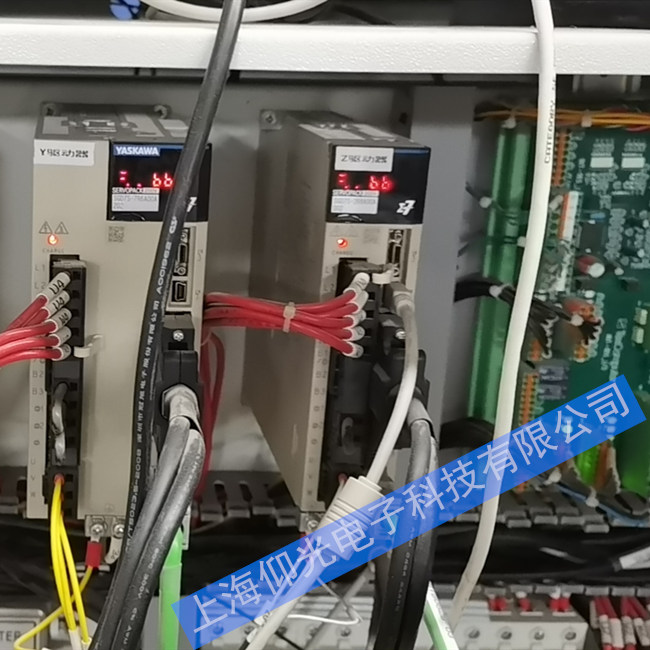 安川伺服放大器显示报警代码维修