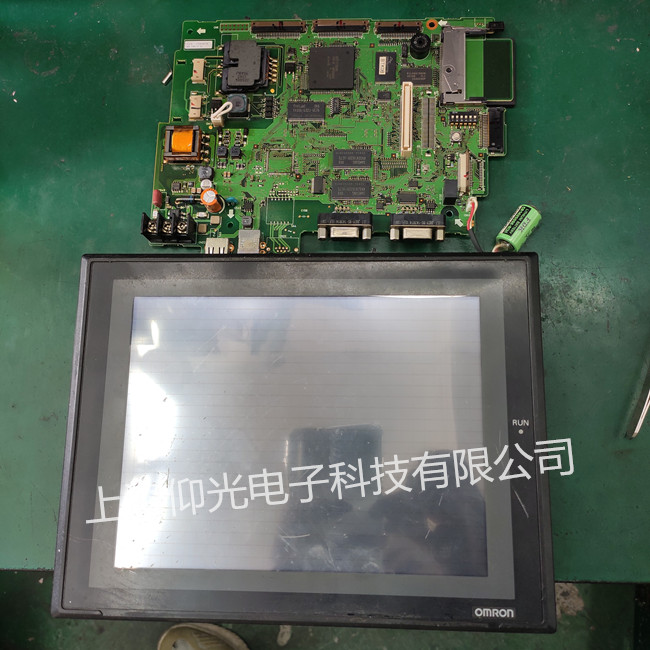 欧姆龙触摸屏维修常见故障NA5-12W101S当天好