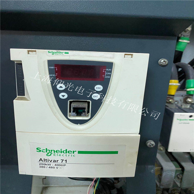 施耐德变频器常见故障ERR7及其维修方案