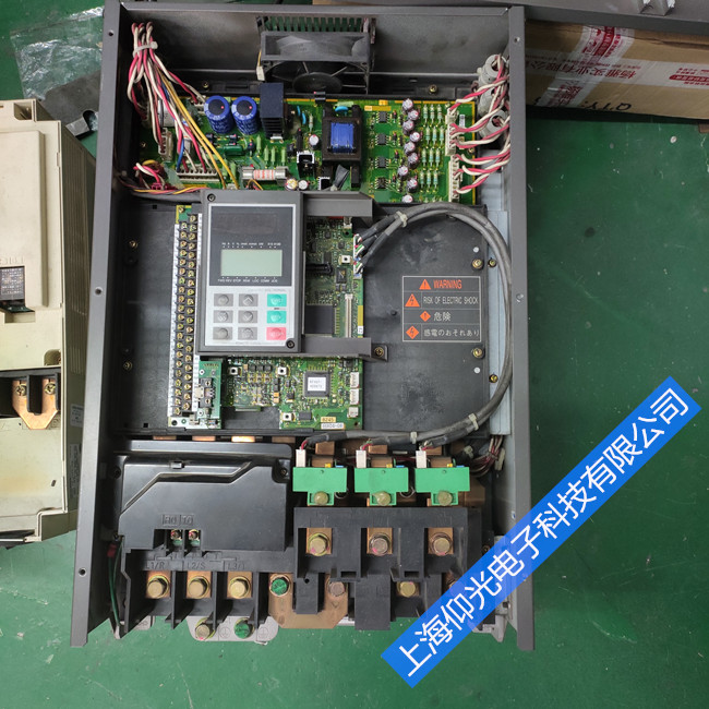 富士变频器OC2 E.OC3报警代码维修处理方法