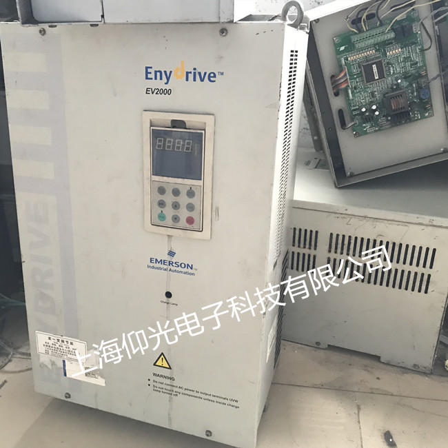 艾默生变频器显示IO故障原因及维修方法