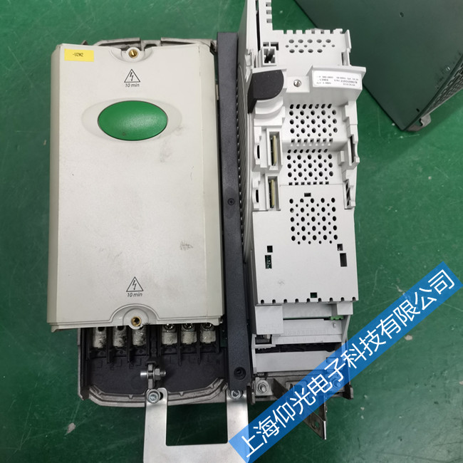 艾默生变频器维修MEV3000-40550-000运行显示E01​3,E014过载维修