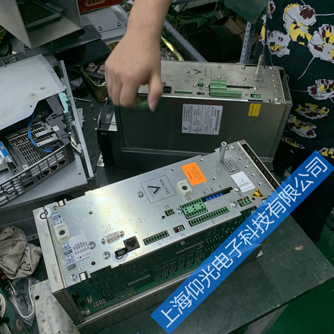 邦飞利ACT401变频器上电显示过流故障维修