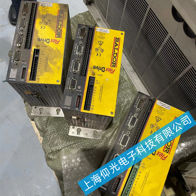 宝德伺服驱动器无显示故障处理方法