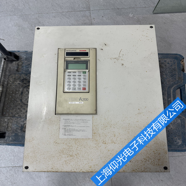 三菱变频器报警代码e.0v3维修