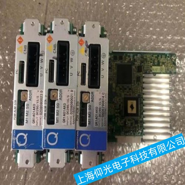 东莞Kawasaki川崎机器人RS003N驱动器在上电时出现无反应故障维修保养