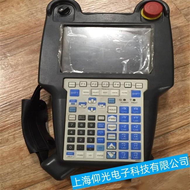 中山发那科机器人M-710iC-12L示教器显示后花屏故障维修售后点